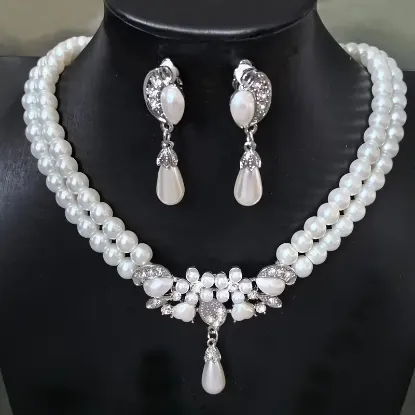 Picture of Sparkling Silver Glass Pearls