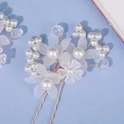 Picture of Faux Pearl Flower Hairpin