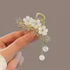 Picture of Elegant Floral Hair Clip with Faux Pearl